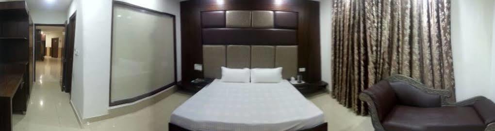 Hotel Ng Paradise Jagādhri Dış mekan fotoğraf